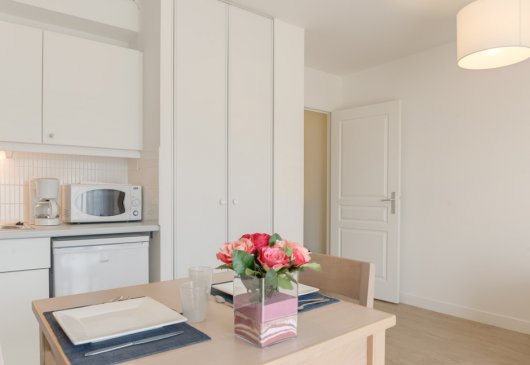 Studio moderne et lumineux