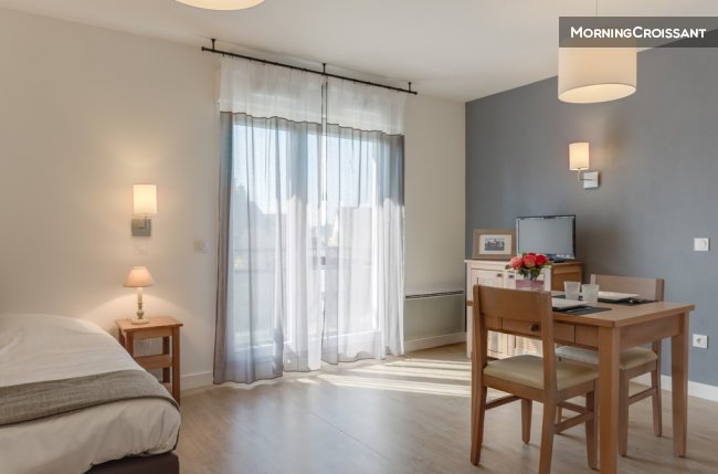 Superbe studio avec balcon