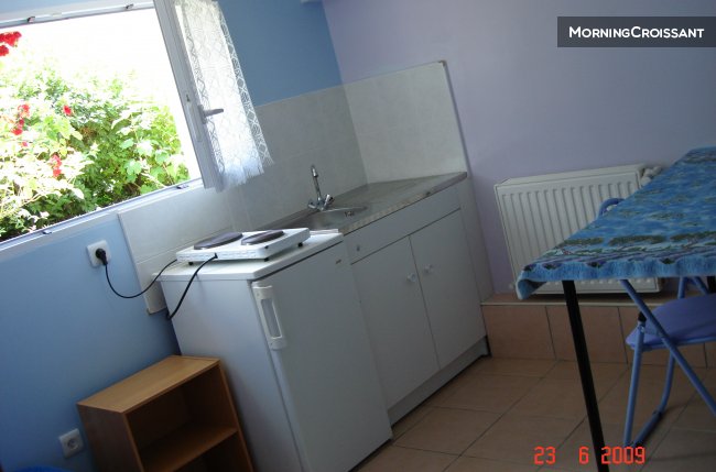 Studio équipé avec Wifi à Chaville 