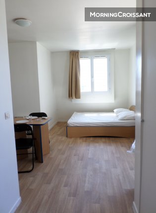 Studio meublé + terrasse à Issy