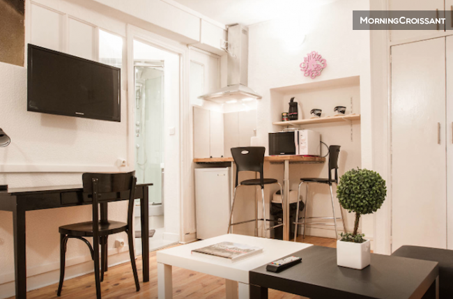 Studio rénové tout équipé & meublé 