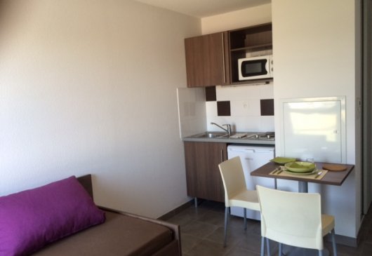 Studio tout équipé refait à neuf 