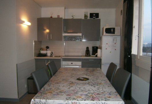 Studio a louer dans le 8éme