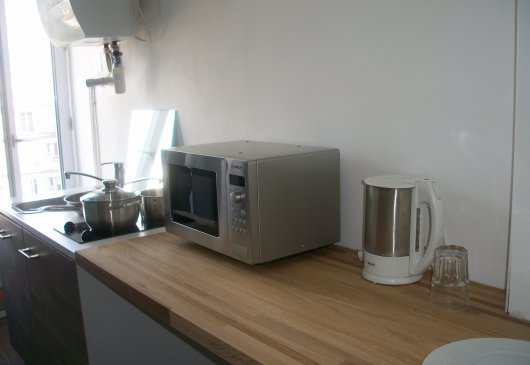 Studette sous les toits de Paris