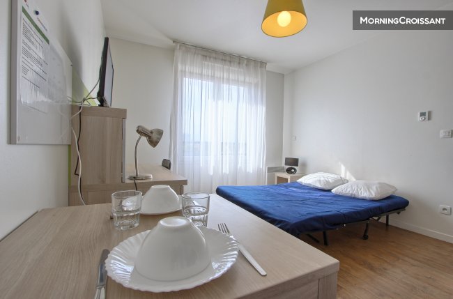 Studio design 100m de Paris