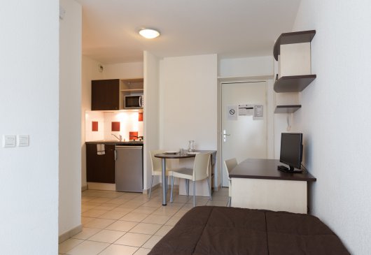 Joli studio vue montagne