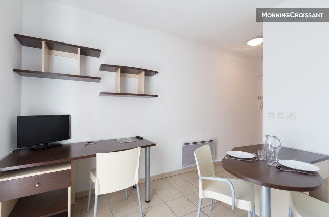 Studio avec vue sur la montagne